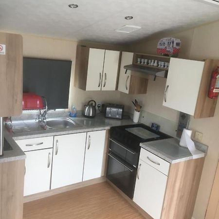 Take Me To The Beach At J&S Caravan Holidays Newquay Bay Resort Saint Columb Minor 외부 사진