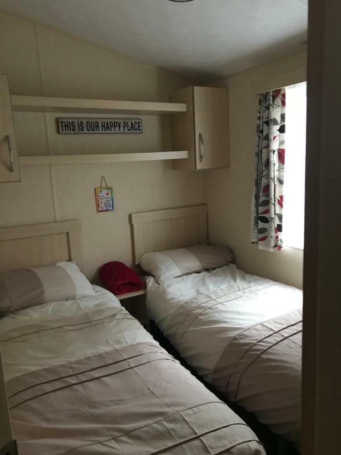 Take Me To The Beach At J&S Caravan Holidays Newquay Bay Resort Saint Columb Minor 외부 사진